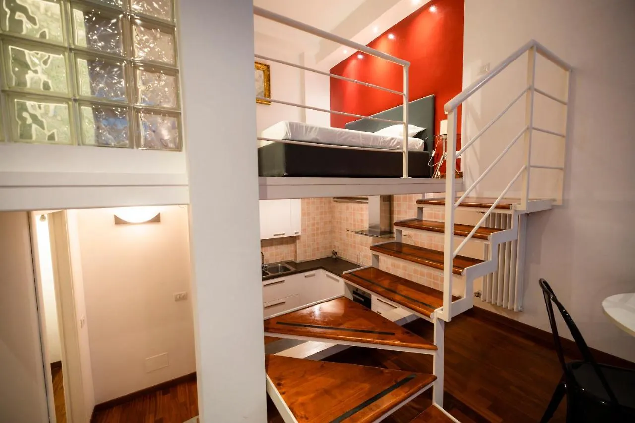 Ampio Loft Di Design In Piazza Firenze Apartment Milan